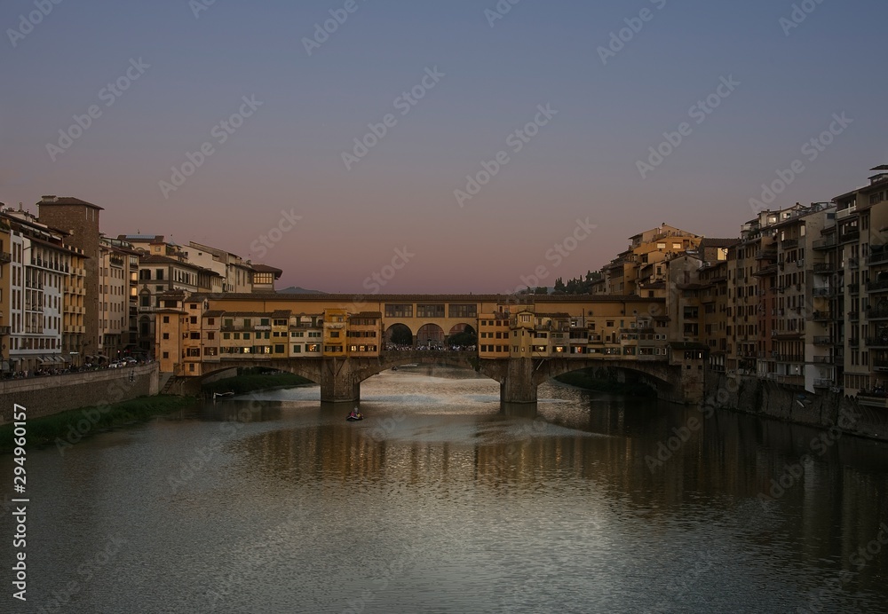 Obraz premium Ponte Vecchio with Beautiful Sunset Sky