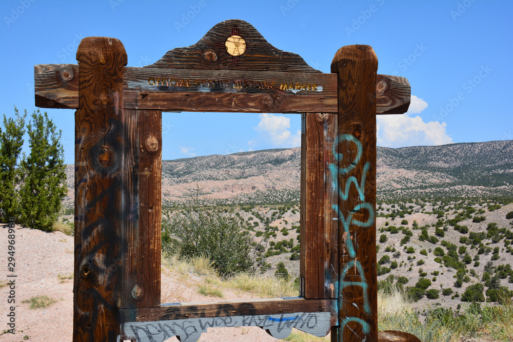 Naklejka premium Door to the wide open Space