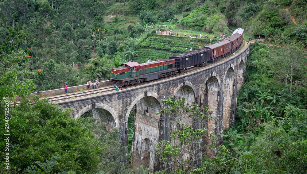The Nine Arches Demodara Bridge, Ella Sri-Lanka.