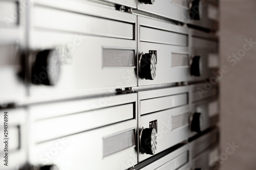 マンションの集合ポスト