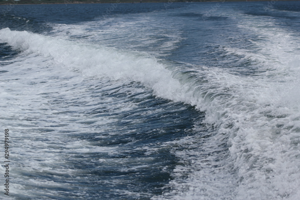 Boat waves XIII