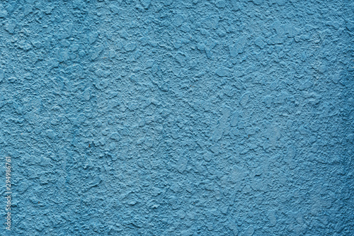 ザラザラした青色の壁