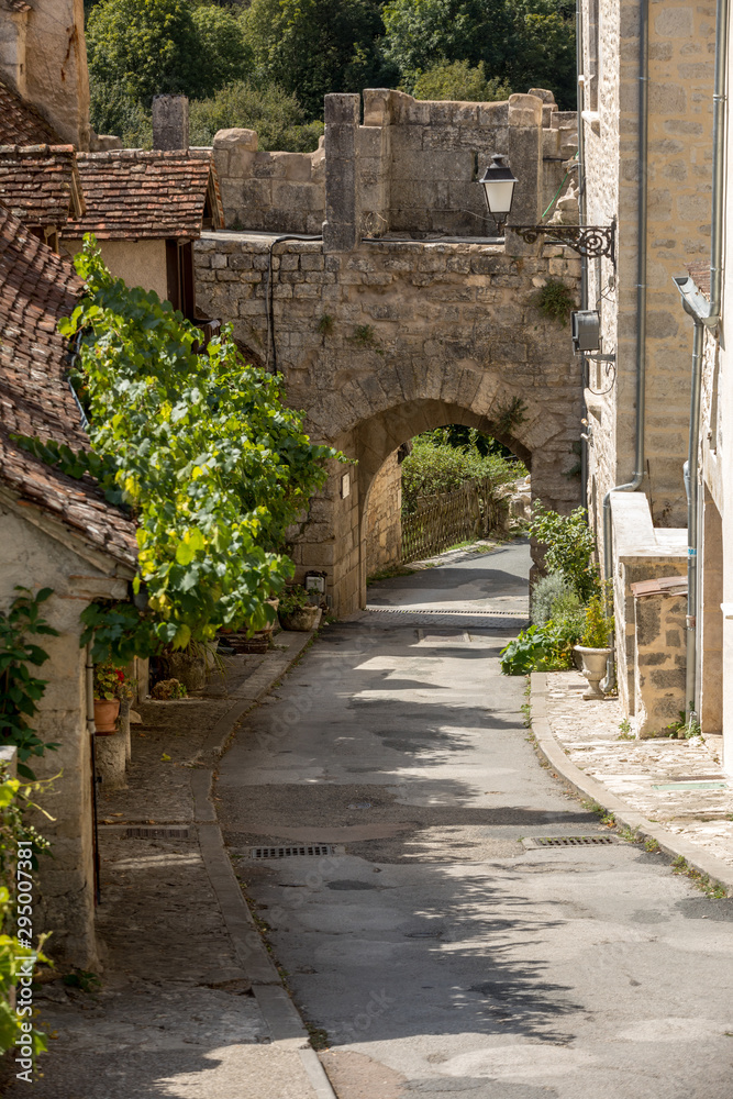  Pilgrimage town of Rocamadour, Episcopal city and sanctuary of the Blessed Virgin Mary, Lot, Midi-Pyrenees, France