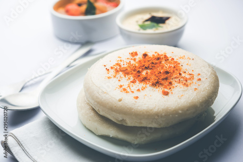 Thatte or Taste Idli also known as Plate Idly is a Popular south Indian Food, served with sambar and chutney. 