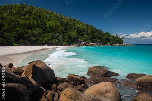 tropical beach on la digue island © Kacper