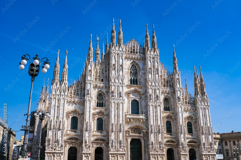 Fototapeta premium Katedra w Mediolanie Duomo