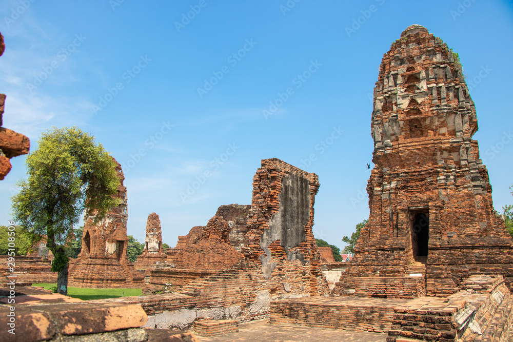 Wat Mahathat (Ayutthaya) Phra Nakhon Si Ayutthaya Historical Park, Landmarks of Thailand