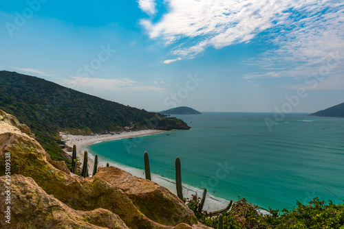 Fototapeta Naklejka Na Ścianę i Meble -  Tropical white sand beach in Arroial do Cabo, Brazil.