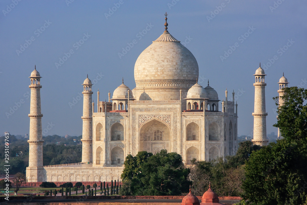 View of Taj Mahal in Agra, Uttar Pradesh, India