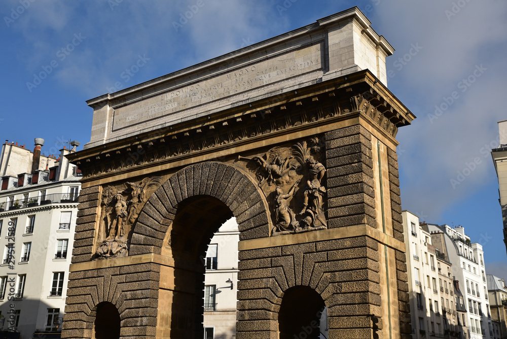 Porte Saint-Martin à Paris, France