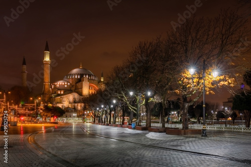 Obraz na płótnie Hagia Sophia at night, Istanbul, Turkey w salonie