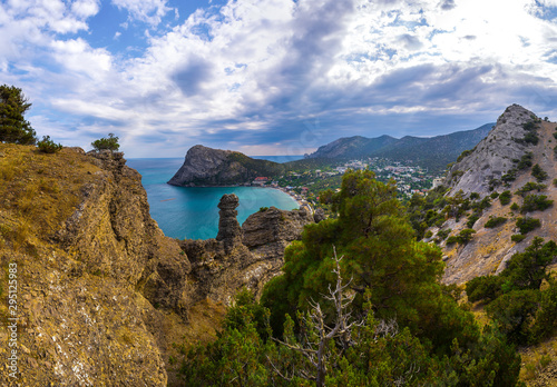 Fototapeta Naklejka Na Ścianę i Meble -  Mountain coast of the sea in Crimea