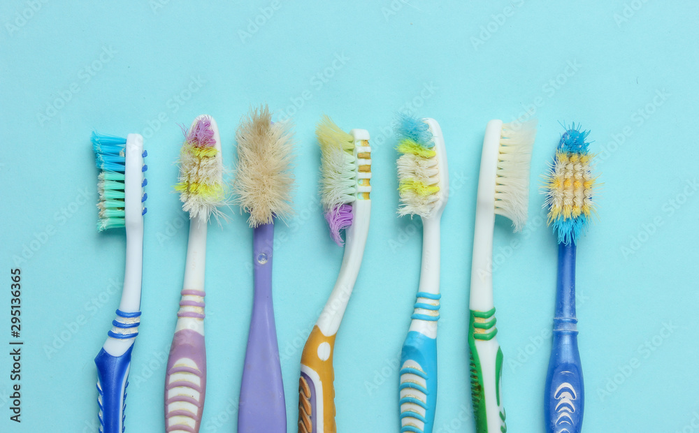 Who use my toothbrush what you do. Зубная щетка мем. the first toothbrush. who use my toothbrush.