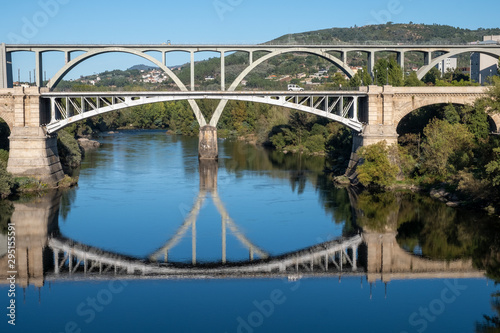 Puentes sobre el rio Miño en Ourense, Galicia. España.