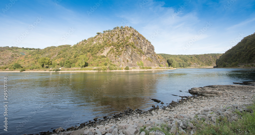 Fototapeta premium Lorelei Rock above the Rhine River, UNESCO World Heritage Site, Sankt Goarshausen, Rhineland-Palatinate, Germany, Europe