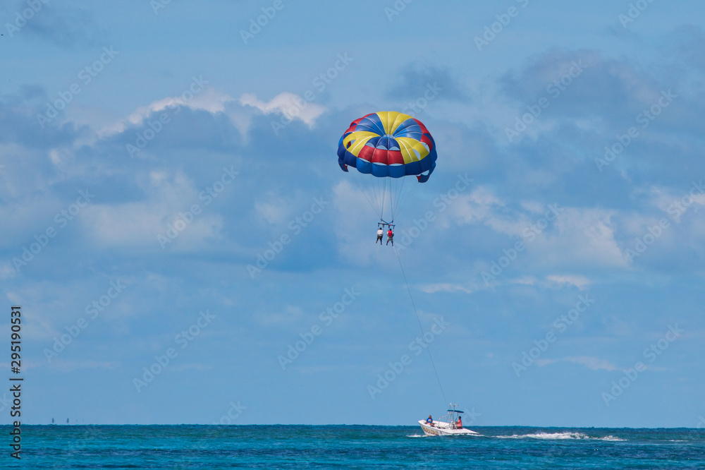 Parasailing in clear blue water in Belize Parasailing in clear blue water in Belize