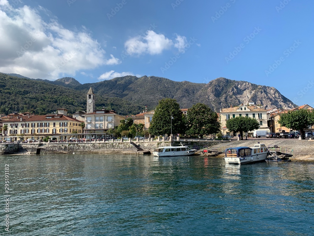 Stadt Baveno am Ufer des  Lago Maggiore - See in Italien