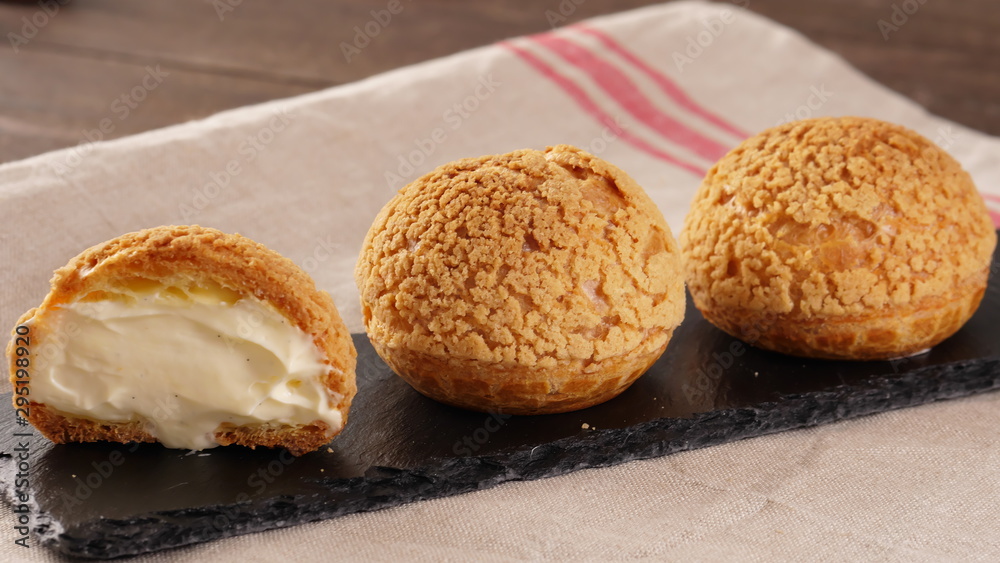 シュークリーム シュークリーム