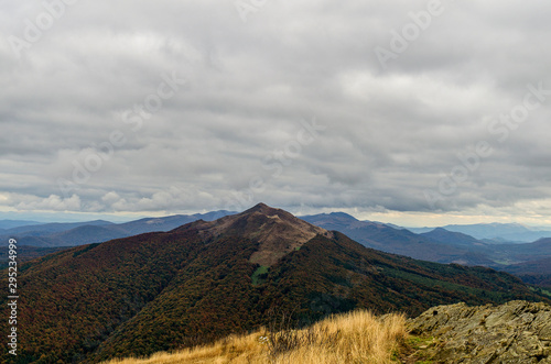 Fototapeta Naklejka Na Ścianę i Meble -  Panorama z połoniny Wetlińskiej Bieszczady