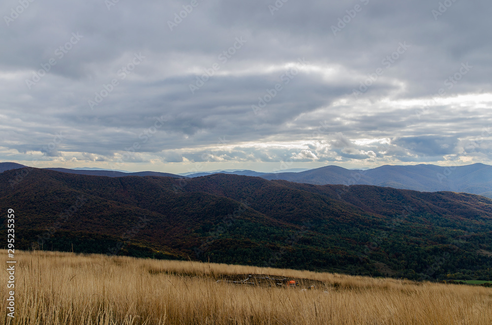 Panorama z połoniny Wetlińskiej Bieszczady Panorama z połoniny Wetlińskiej Bieszczady