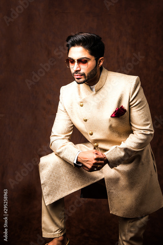 Canvas Print Indian bridegroom wears ethnic or traditional kurta / cloths