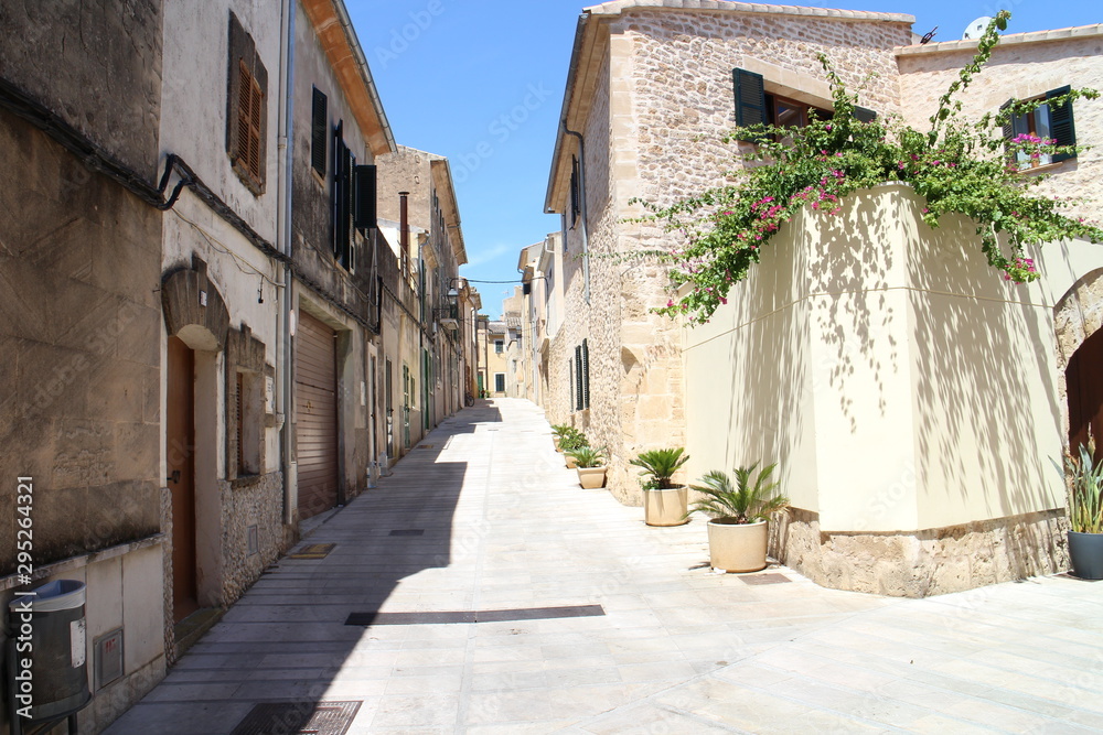 Lane in centre of Alcudia, Mallorca, Spain