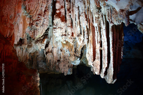 Thien Cung Cave, Halong Bay, Vietnam photo