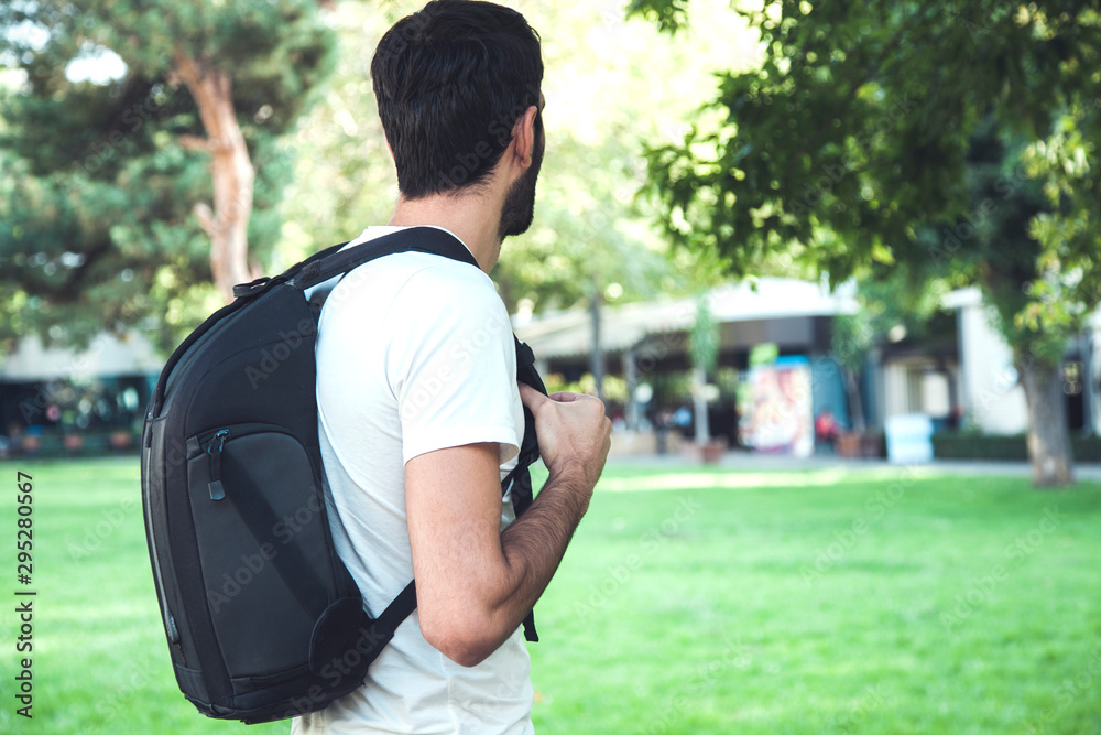 Fototapeta premium traveler man in city