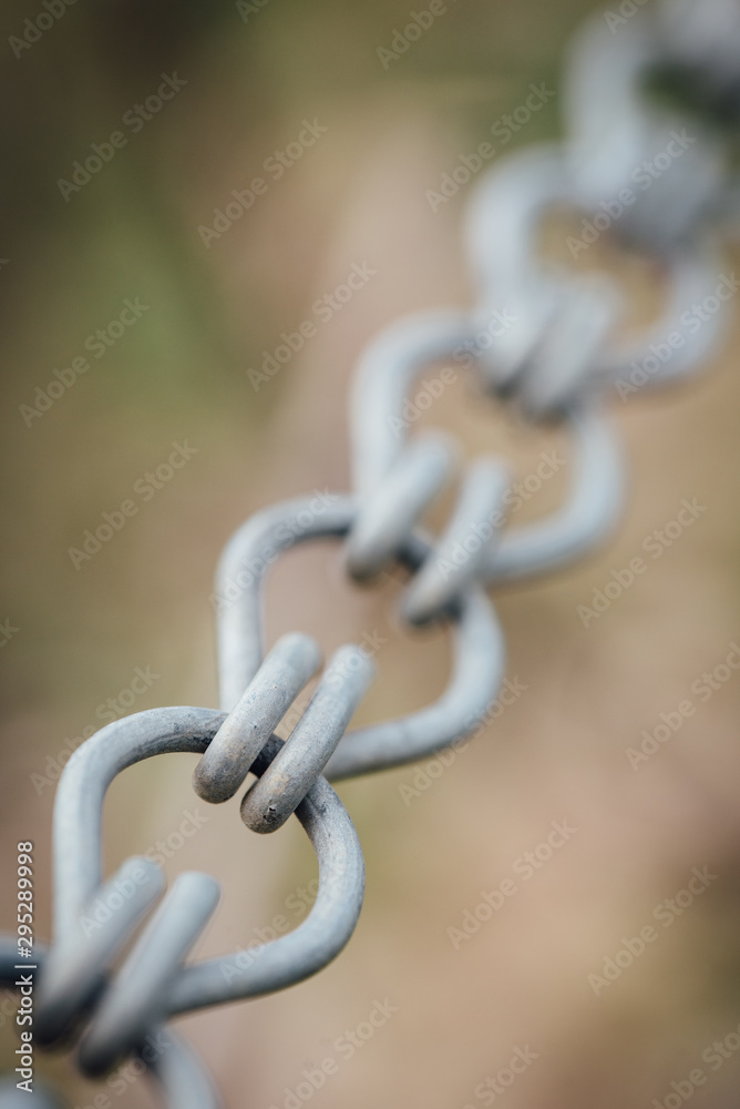 des maillons et des anneaux dans un chaîne de métal des maillons et des anneaux dans un chaîne de métal
