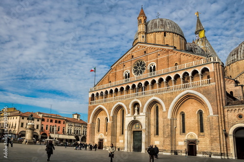 piazza der basilika des heiligen antonius in padua, italien