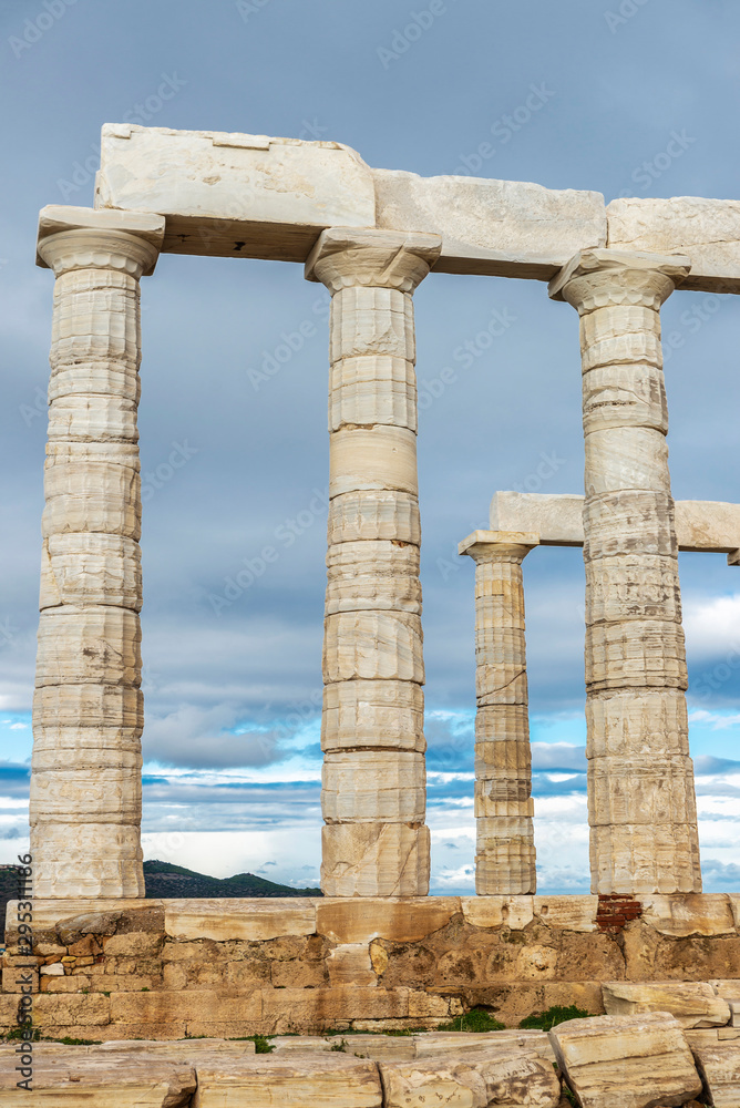 Fototapeta premium Ancient Greek temple of Poseidon at Cape Sounion in Greece
