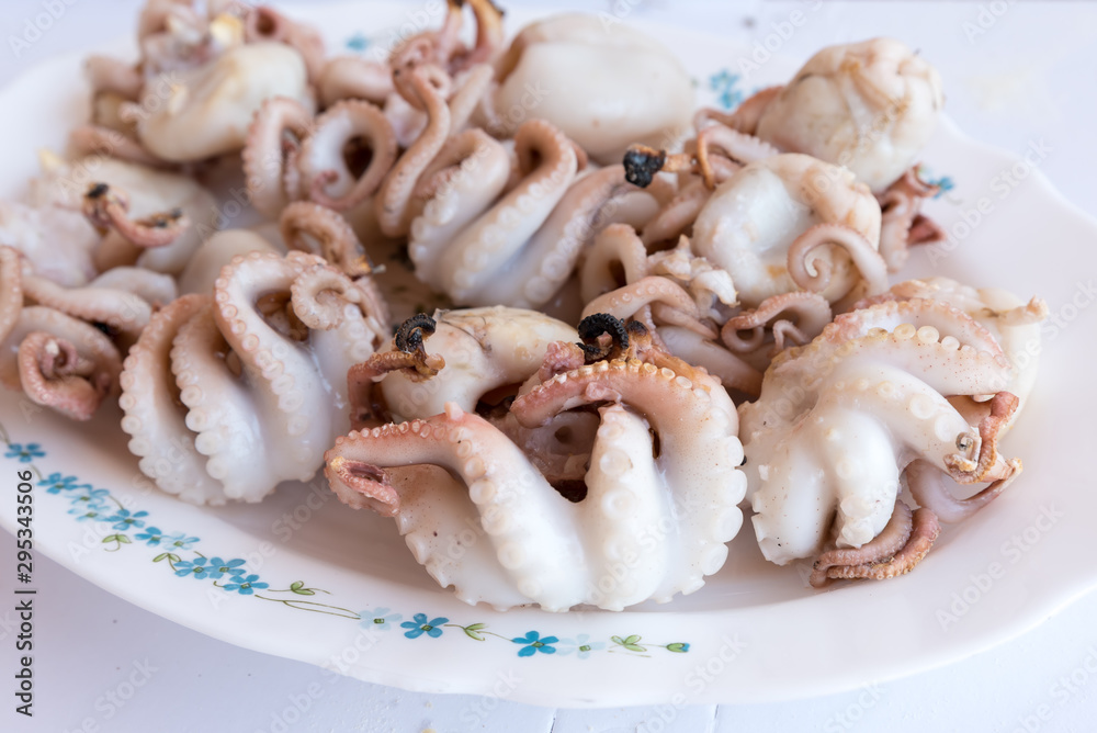Cooking the grilled polyps Cooking the grilled polyps