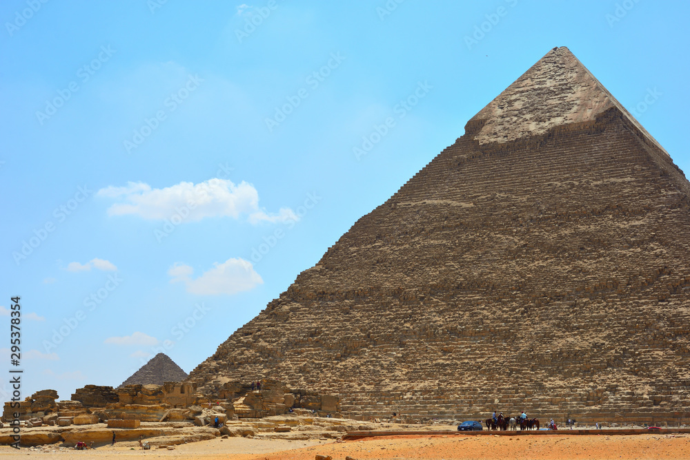 Pyramid of Khafre (or Chephren) of Giza Pyramid of Khafre (or Chephren) of Giza