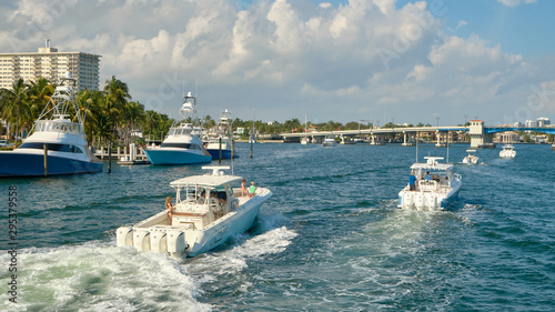 weekend boating fort lauderdale photo