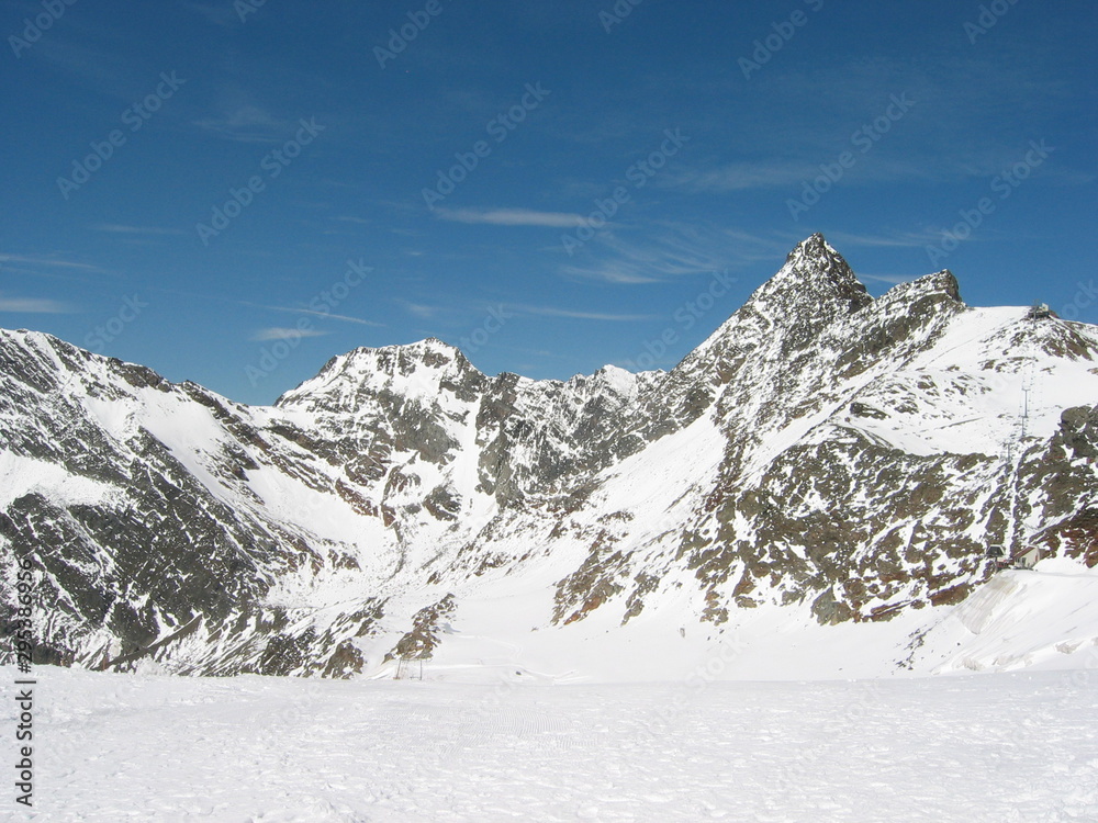 Blick auf den Stubaier Gletscher - Stubaital - Österreich