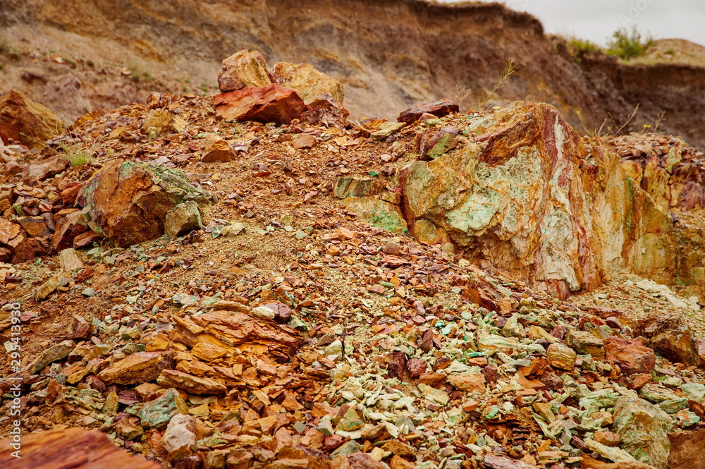 Obraz premium Ancient copper deposit. Stones with a high copper content.