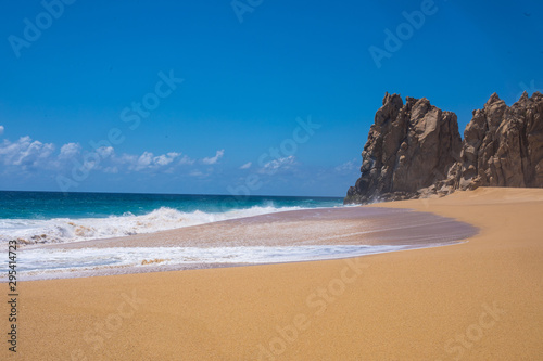 Fototapeta Naklejka Na Ścianę i Meble -  Rock formations at Lover's Beach (Playa del Amor) by Cabo San Lucas on the Baja California coast in Mexico.