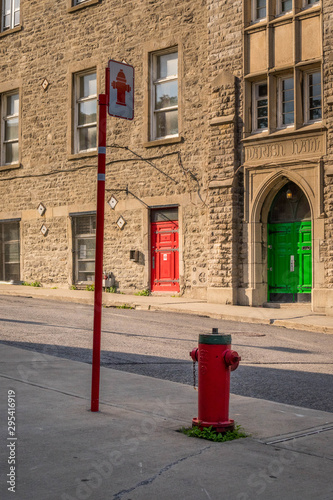 Rouge contre vert à Montréal