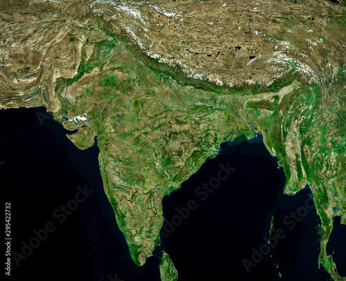 Fototapeta Naklejka Na Ścianę i Meble -  High resolution Satellite image of India (Isolated imagery of India. Elements of this image furnished by NASA)