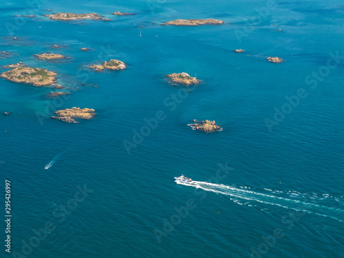 vue aérienne des Îles Chausey dans la Manche en France