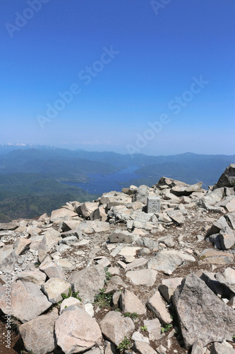 磐梯山からの眺め（福島県・猪苗代町・北塩原村） © tk2001