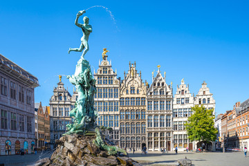 Tableau sur plexiglas Anvers Grote Markt architecture flamande Anvers Belgique  © orpheus26