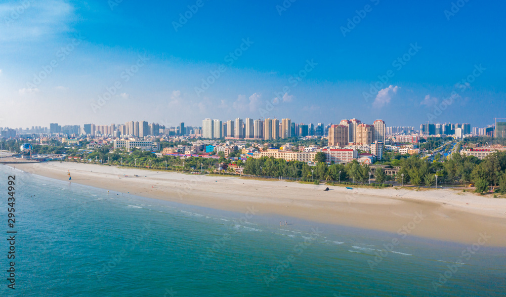 City waterfront view of Silver Beach in The Northwest Sea City waterfront view of Silver Beach in The Northwest Sea