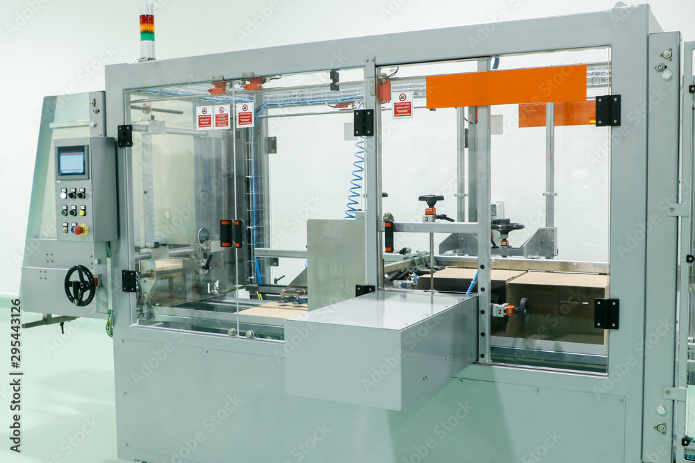 Close up crate forming machine