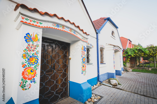 Foto South Moravian traditional folk wine cellar