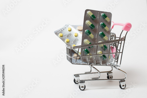 shopping cart with pills