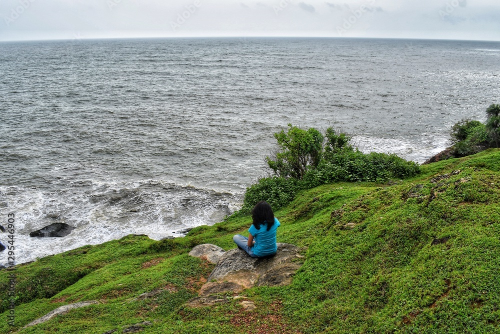 Fototapeta premium girl on a cliff