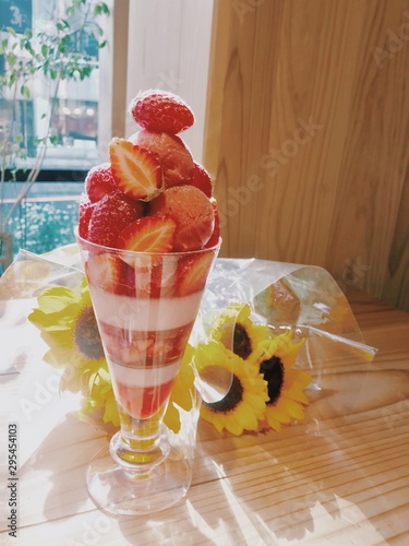 ice cream with fruits