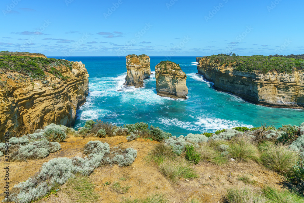 island arch from tom and eva lookout, port campbell, great ocean road, australia 6