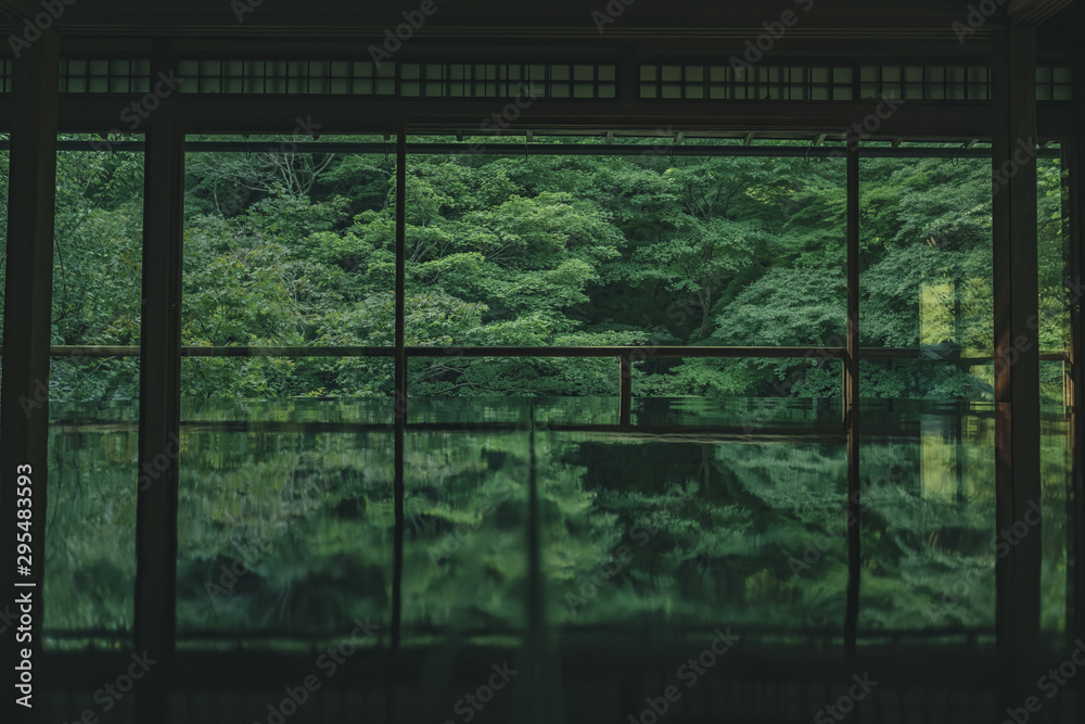 Fototapeta premium 日本 京都 お寺 瑠璃光院 八瀬 比叡山 写真素材